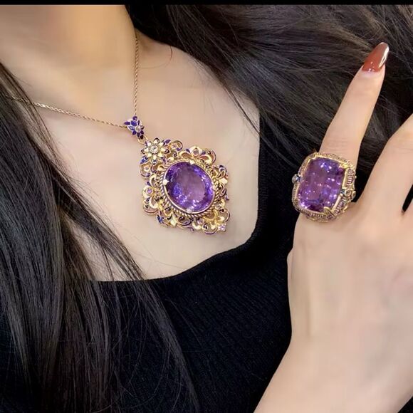 Vintage Inspired Royal Amethyst Necklace - Picture 4 of 12